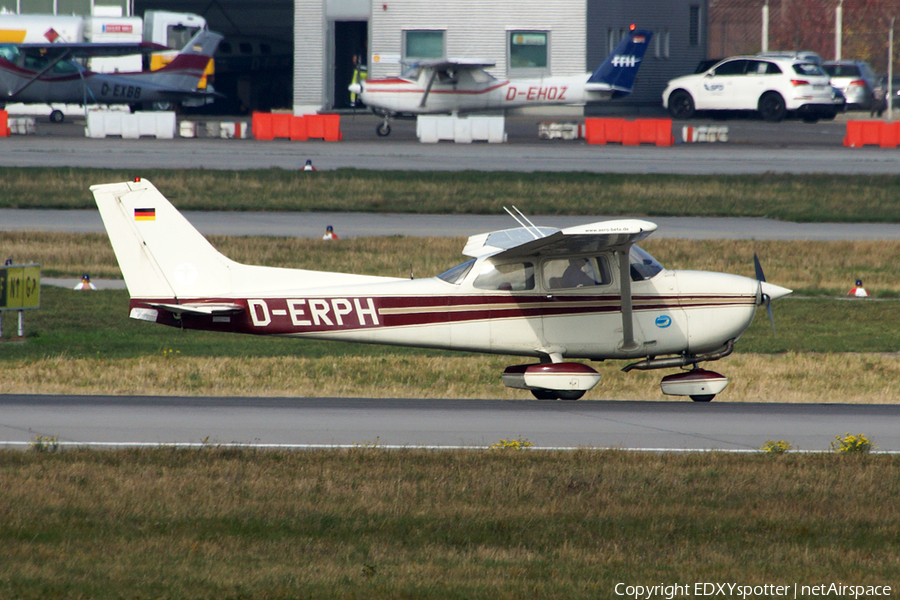 Aero-Beta Flight Training Cessna 172N Skyhawk II (D-ERPH) | Photo 379898