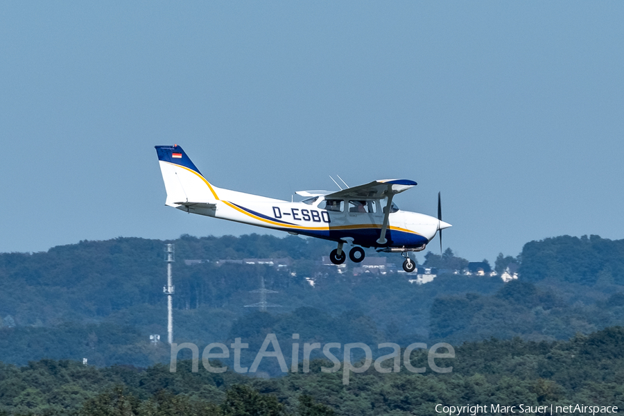 (Private) Cessna F172P Skyhawk (D-ESBO) | Photo 587809