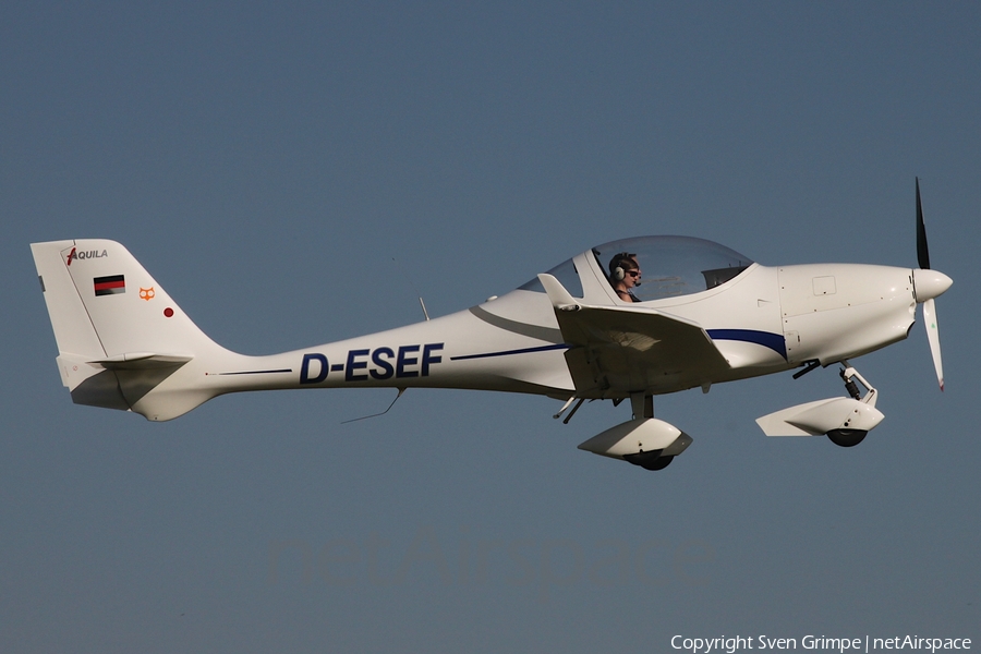 (Private) Aquila A210 (D-ESEF) | Photo 588709