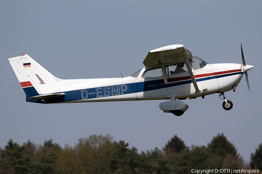 (Private) Cessna F172N Skyhawk II (D-ESMP) | Photo 314181