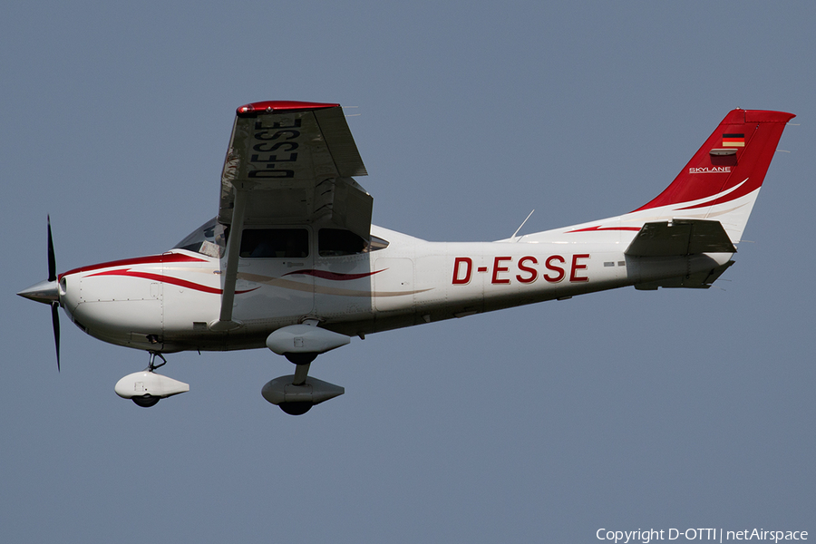 (Private) Cessna 182T Skylane (D-ESSE) | Photo 470658