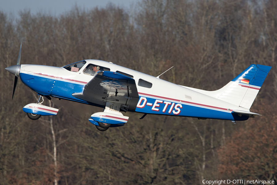 (Private) Piper PA-28-181 Archer III (D-ETIS) | Photo 655424