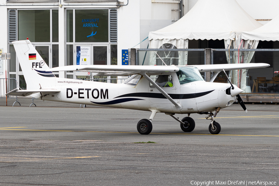 (Private) Cessna 152 (D-ETOM) | Photo 505369