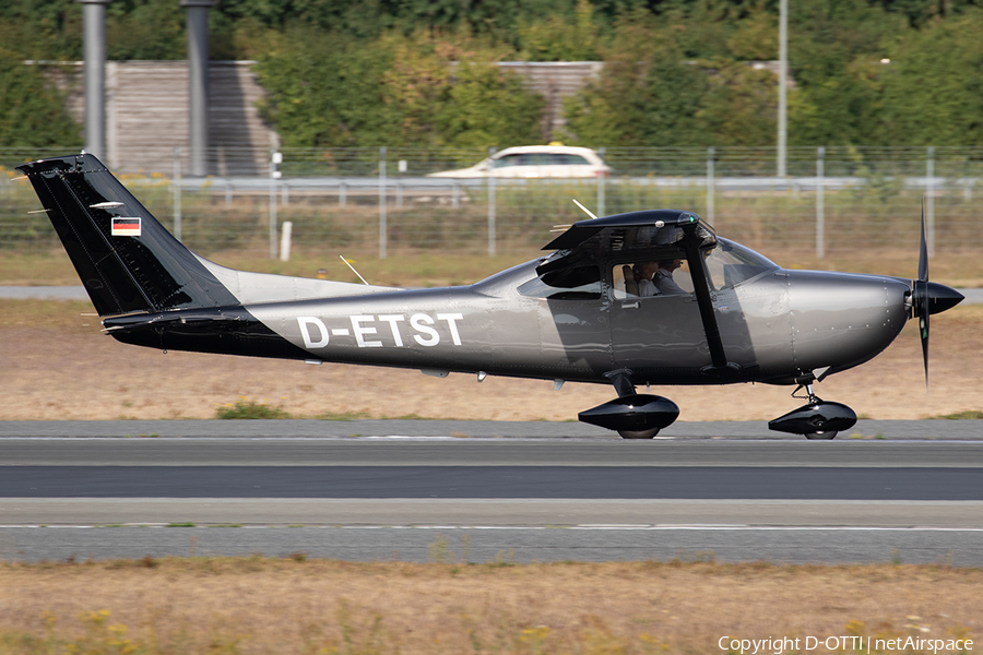(Private) Cessna T182T Turbo Skylane TC (D-ETST) | Photo 524747