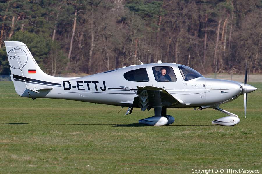 (Private) Cirrus SR22T (D-ETTJ) | Photo 440769