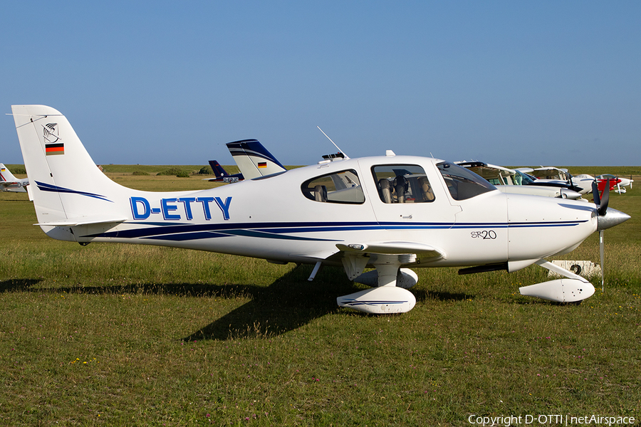(Private) Cirrus SR20 (D-ETTY) | Photo 579995