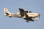 (Private) Cirrus SR20 G2 (D-ETUK) at  Hamburg - Fuhlsbuettel (Helmut Schmidt), Germany