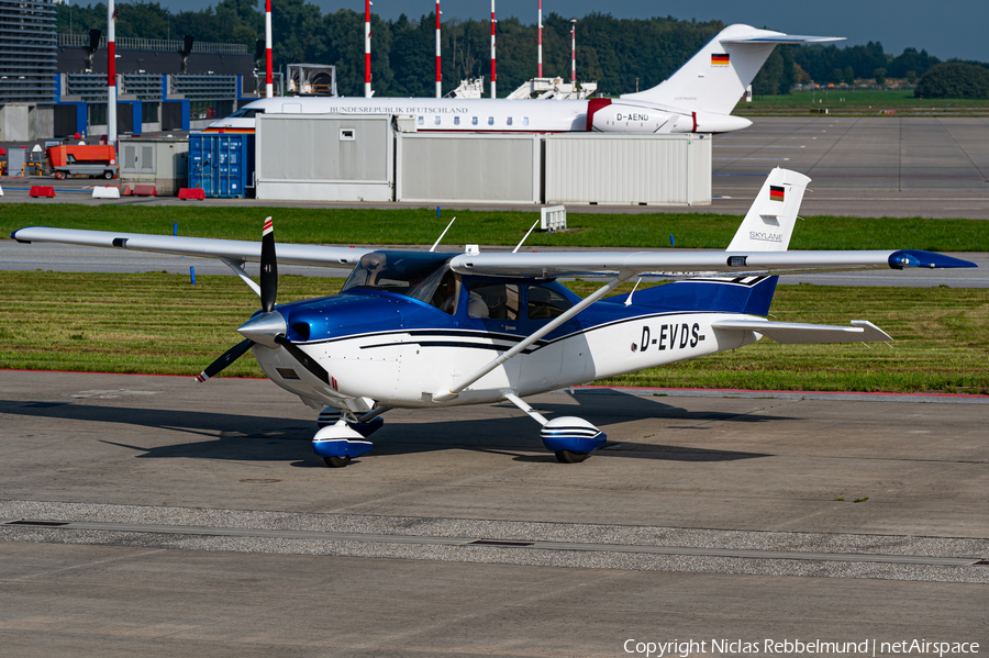 (Private) Cessna 182T Skylane (D-EVDS) | Photo 469985