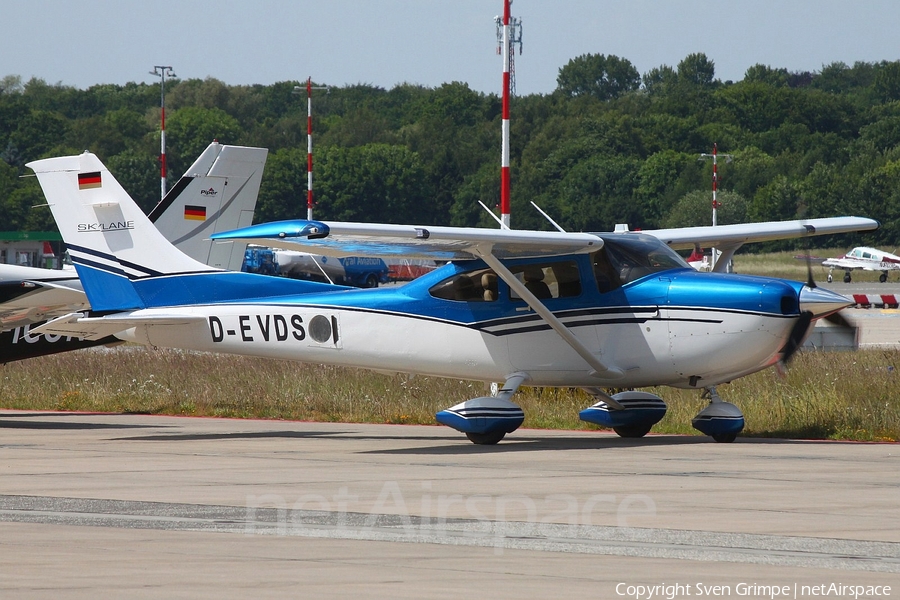 (Private) Cessna 182T Skylane (D-EVDS) | Photo 387997