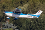 (Private) Cessna 182T Skylane (D-EVDS) at  Hamburg - Fuhlsbuettel (Helmut Schmidt), Germany