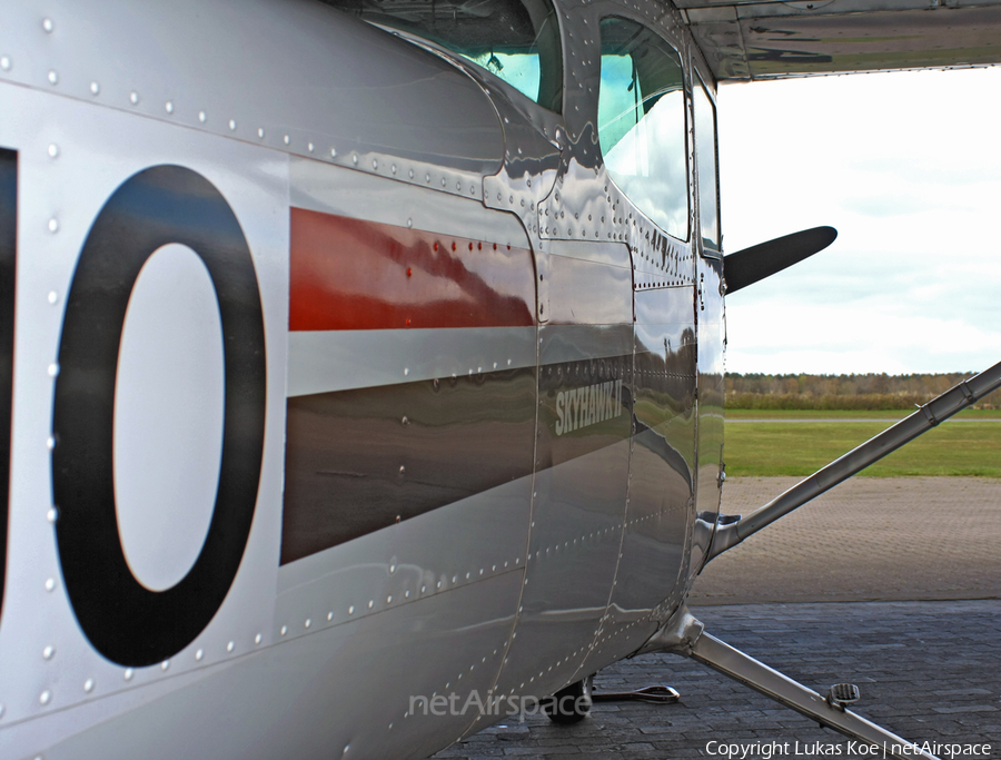(Private) Cessna 172P Skyhawk (D-EVJO) | Photo 106194