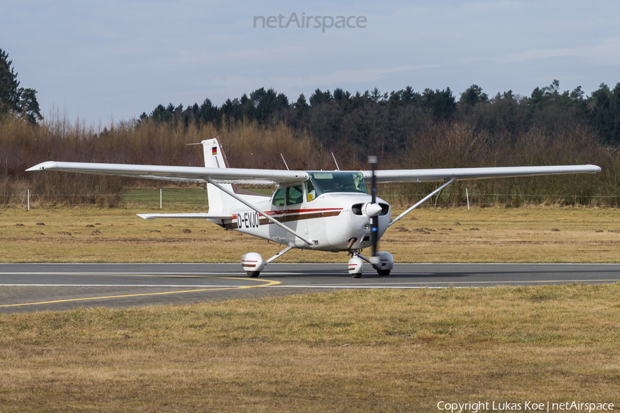 (Private) Cessna 172P Skyhawk (D-EVJO) | Photo 226982