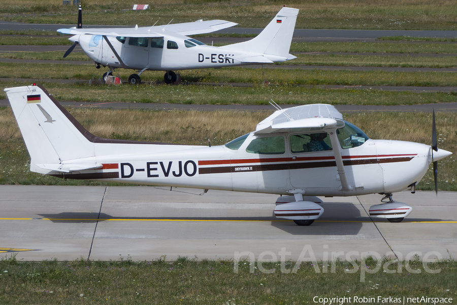 (Private) Cessna 172P Skyhawk (D-EVJO) | Photo 258988