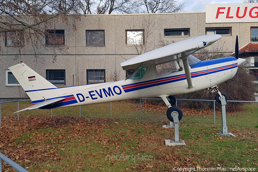 (Private) Cessna F152 (D-EVMO) | Photo 133735