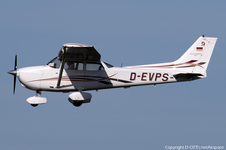 Flugschule ARDEX Cessna 172S Skyhawk SP (D-EVPS) | Photo 530283