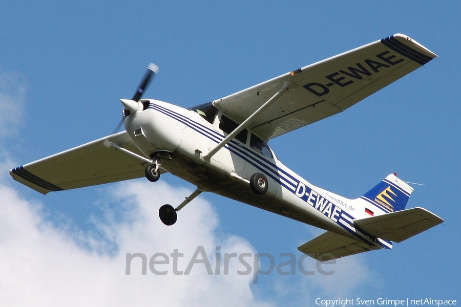 Westflug Aachen Cessna 172R Skyhawk (D-EWAE) | Photo 32349