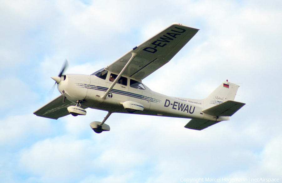 Luftsportverein Bielefeld-Gütersloh Cessna 172R Skyhawk (D-EWAU) | Photo 118562