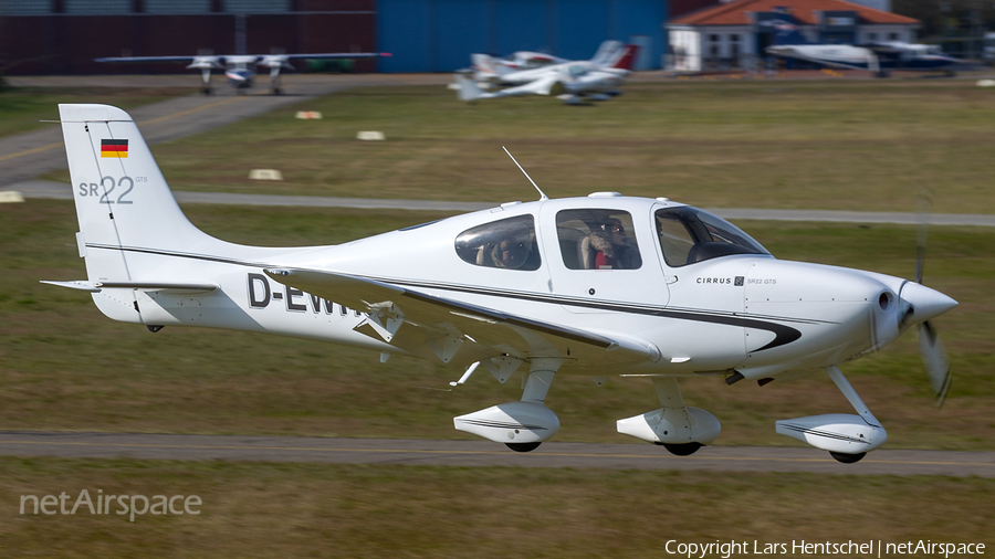 (Private) Cirrus SR22 GTS (D-EWHS) | Photo 505147