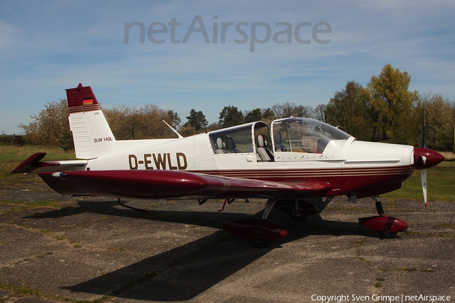 (Private) Zlin Z-143L (D-EWLD) | Photo 567574