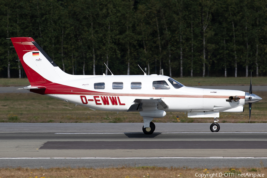 (Private) Piper PA-46-350P Malibu Mirage - JetPROP DLX (D-EWWL) | Photo 523558