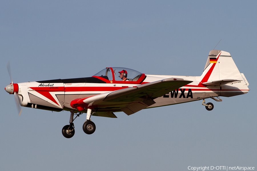 (Private) Zlin Z-526ASM Akrobat Special (D-EWXA) | Photo 369088