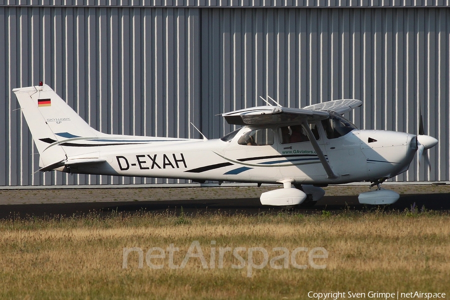 (Private) Cessna 172S Skyhawk SP (D-EXAH) | Photo 78506