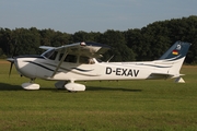 Flight Center Hannover Cessna 172S Skyhawk SP (D-EXAV) at  Hodenhagen, Germany