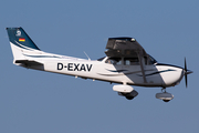 Flight Center Hannover Cessna 172S Skyhawk SP (D-EXAV) at  Hamburg - Fuhlsbuettel (Helmut Schmidt), Germany