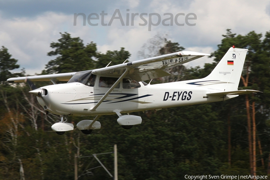 (Private) Cessna 172S Skyhawk SP (D-EYGS) | Photo 468740