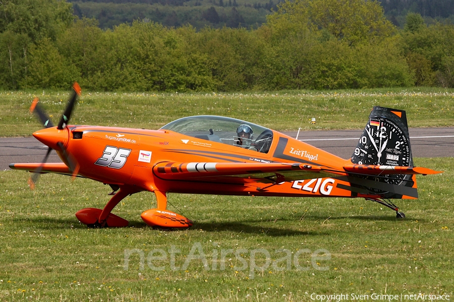 (Private) Extra EA-300LC (D-EZIG) | Photo 569744