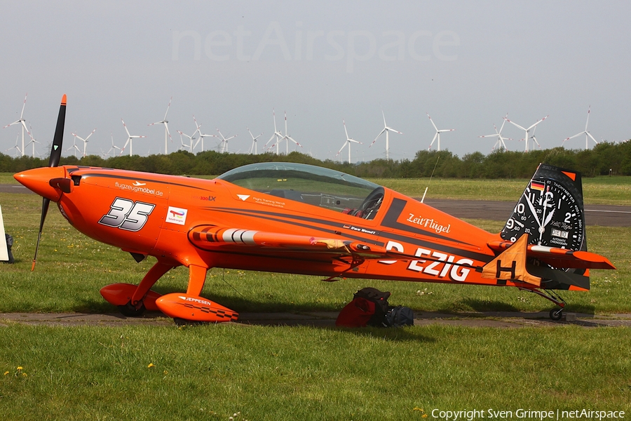 (Private) Extra EA-300LC (D-EZIG) | Photo 569860