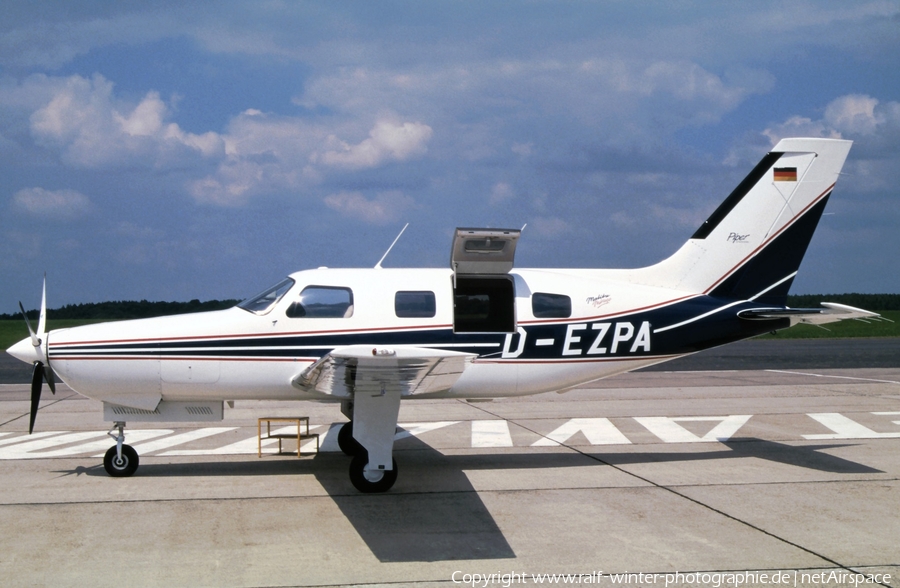 (Private) Piper PA-46-350P Malibu Mirage (D-EZPA) | Photo 403374