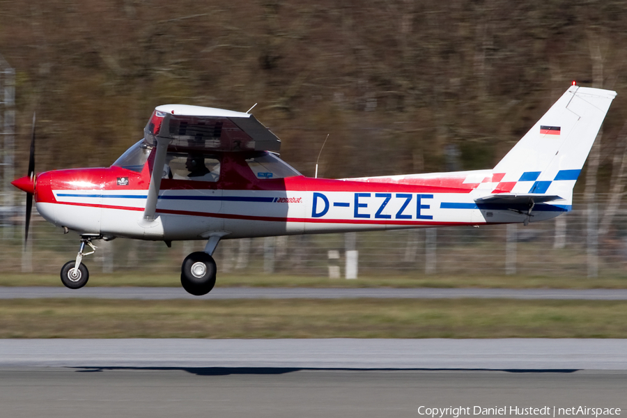 (Private) Cessna FRA150M Aerobat (D-EZZE) | Photo 412440