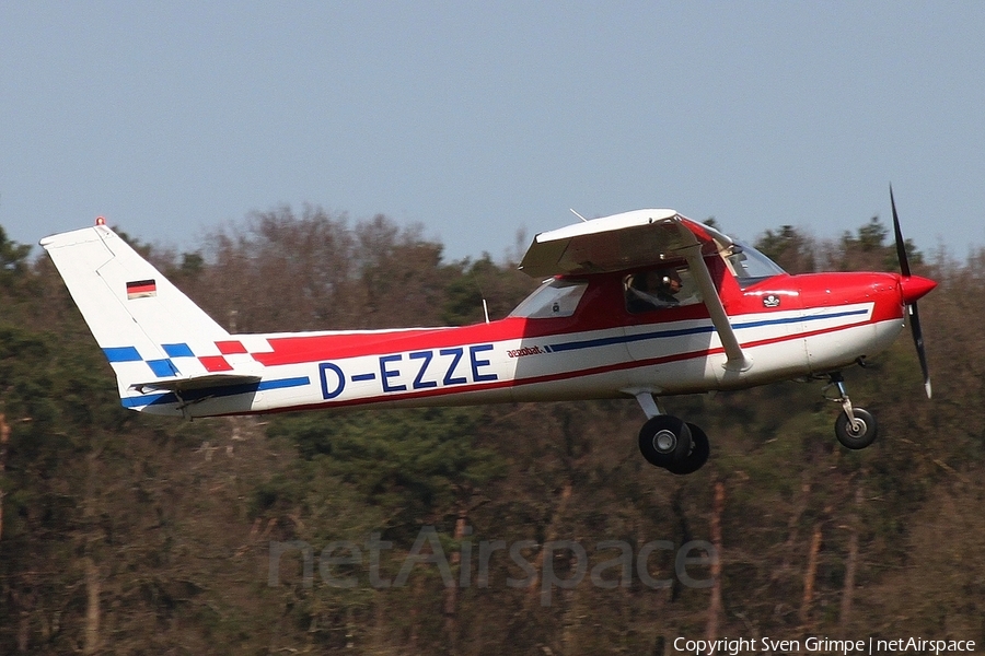 (Private) Cessna FRA150M Aerobat (D-EZZE) | Photo 442950