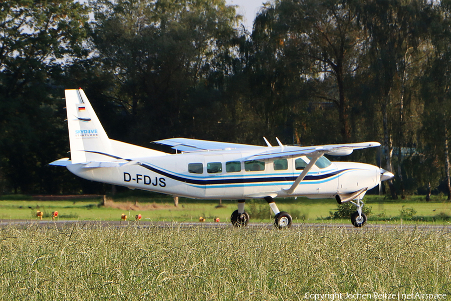 (Private) Cessna 208 Caravan I (D-FDJS) | Photo 189523