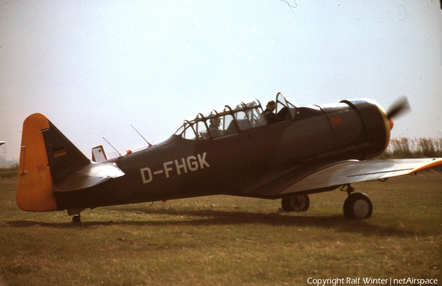 (Private) North American AT-16 Harvard (Noorduyn) (D-FHGK) | Photo 320652