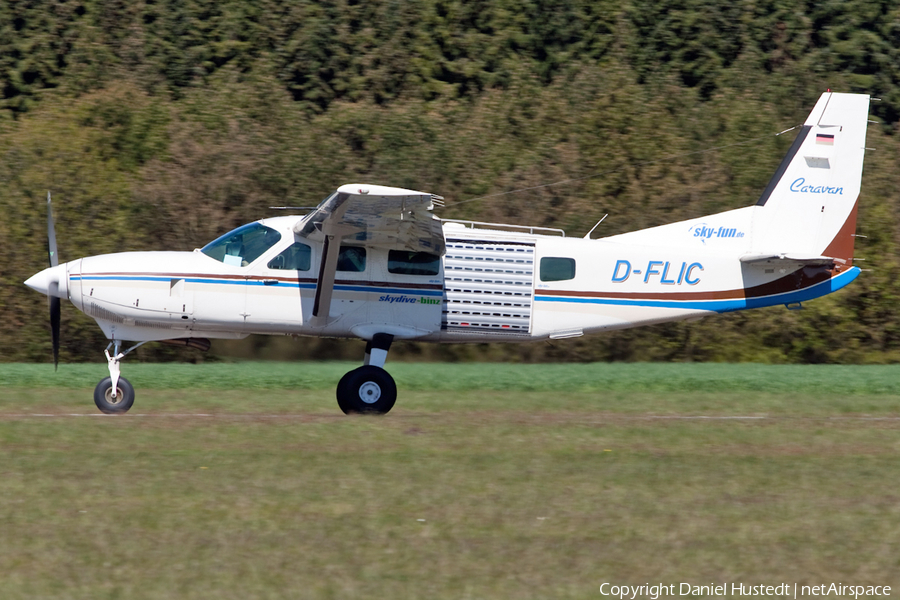 Sky-Fun Cessna 208 Caravan I (D-FLIC) | Photo 493102