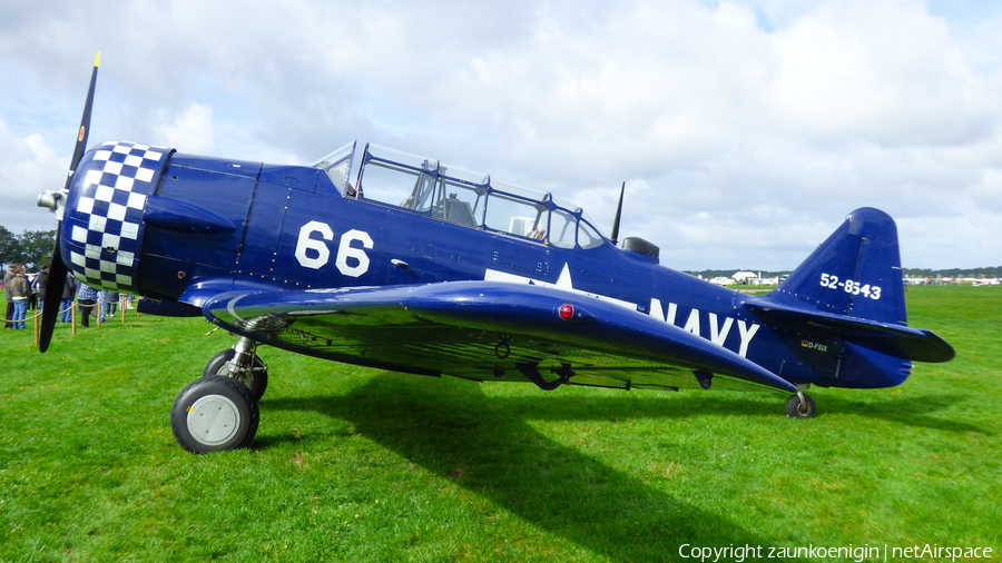 (Private) Canadian Car &amp; Foundry Harvard 4 (D-FSIX) | Photo 526958