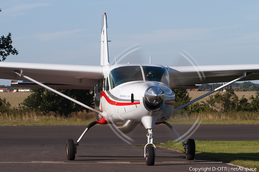 Take Off Fallschirmsport Cessna 208B Grand Caravan (D-FUMP) | Photo 417484