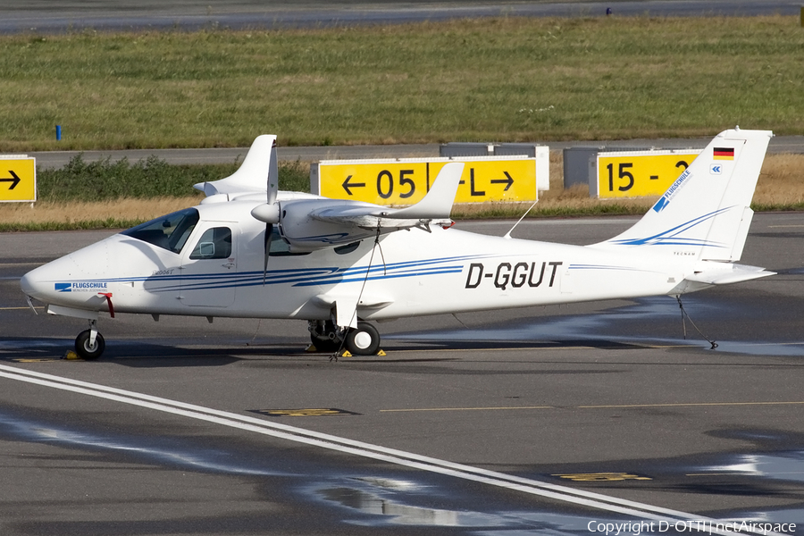 Flugschule München-Jesenwang Tecnam P2006T (D-GGUT) | Photo 450282