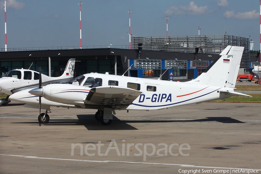 (Private) Piper PA-34-220T Seneca III (D-GIPA) | Photo 392820