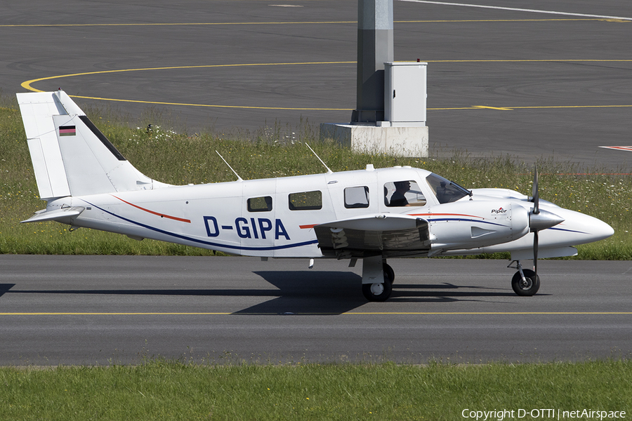 (Private) Piper PA-34-220T Seneca III (D-GIPA) | Photo 572036