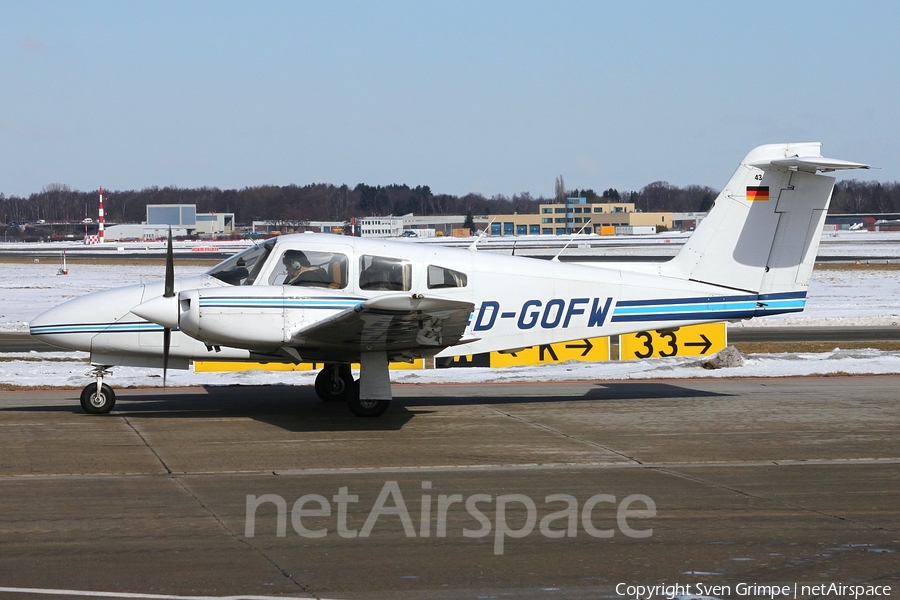 RWL German Flight Academy Piper PA-44-180 Seminole (D-GOFW) | Photo 22957