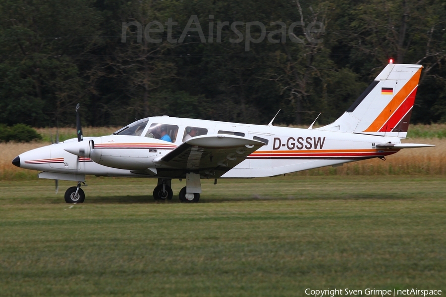 (Private) Piper PA-34-200T Seneca II (D-GSSW) | Photo 471314