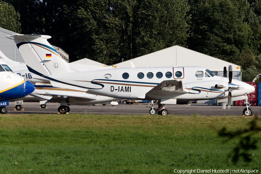 (Private) Beech King Air B200 (D-IAMI) | Photo 489117