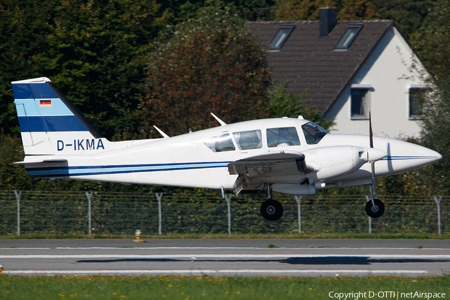 (Private) Piper PA-23-250 Aztec E (D-IKMA) | Photo 474851