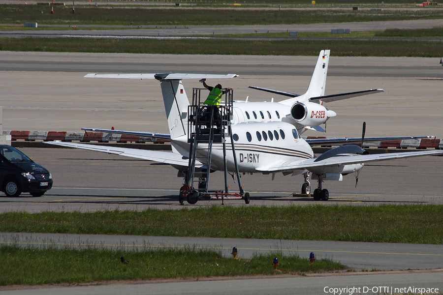 Air Hamburg Beech King Air B200 (D-ISKY) | Photo 408915