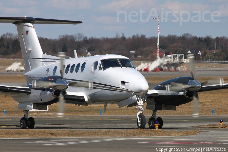 Air Hamburg Beech King Air B200 (D-ISKY) | Photo 23970