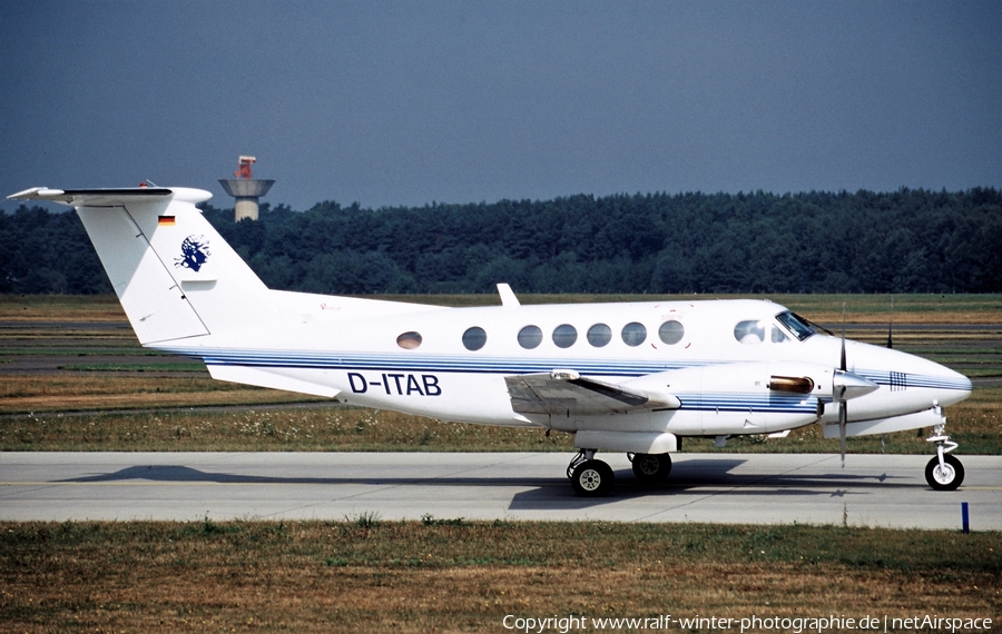 Vibro Air Flugservice Beech King Air B200 (D-ITAB) | Photo 446642