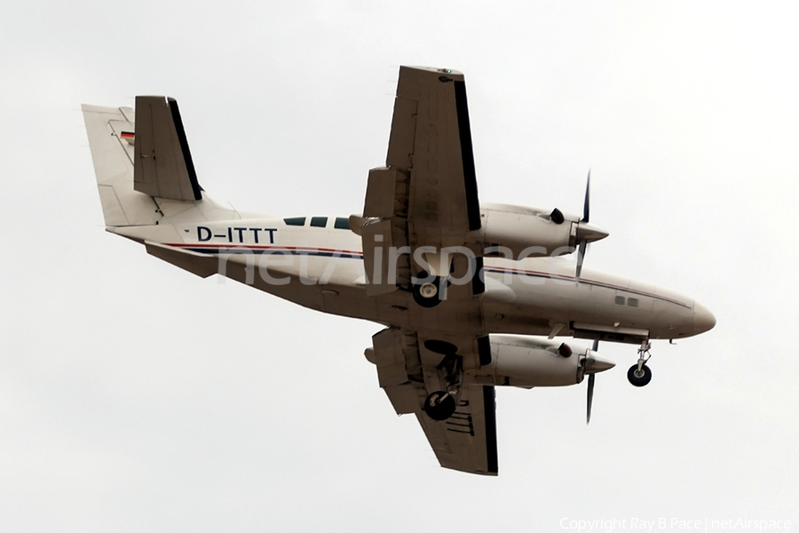 air-taxi europe Cessna F406 Caravan II (D-ITTT) | Photo 446055